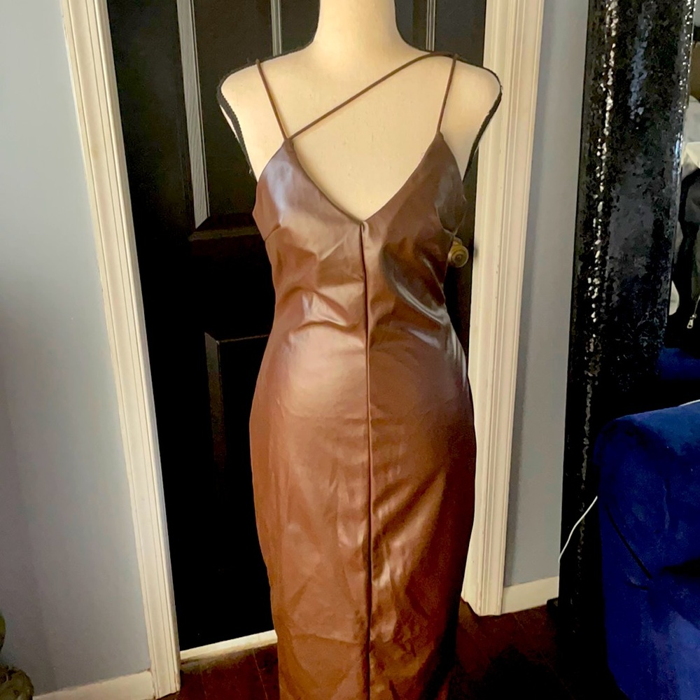 Sexy FAUX leather dress 🤎